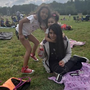 Meet your Posher, Esperanza